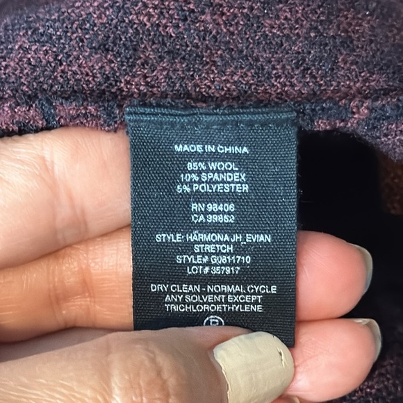 Theory Harmona Houndstooth Printed‎ Burgundy Wool Mock Neck Top Sweater Size S - Picture 12 of 12